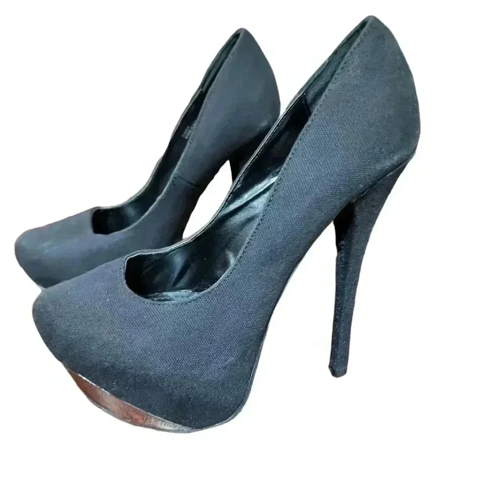 SHOE Dazzle Platform Heels. Size 8.5
